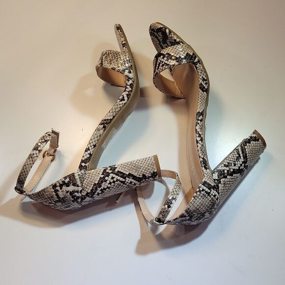 BELLA MARIE SHIRLEY PYTHON ANIMAL PRINT DESIGN BLOCK OPEN TOE ANKLE STRAP SANDAL - Picture 12 of 15